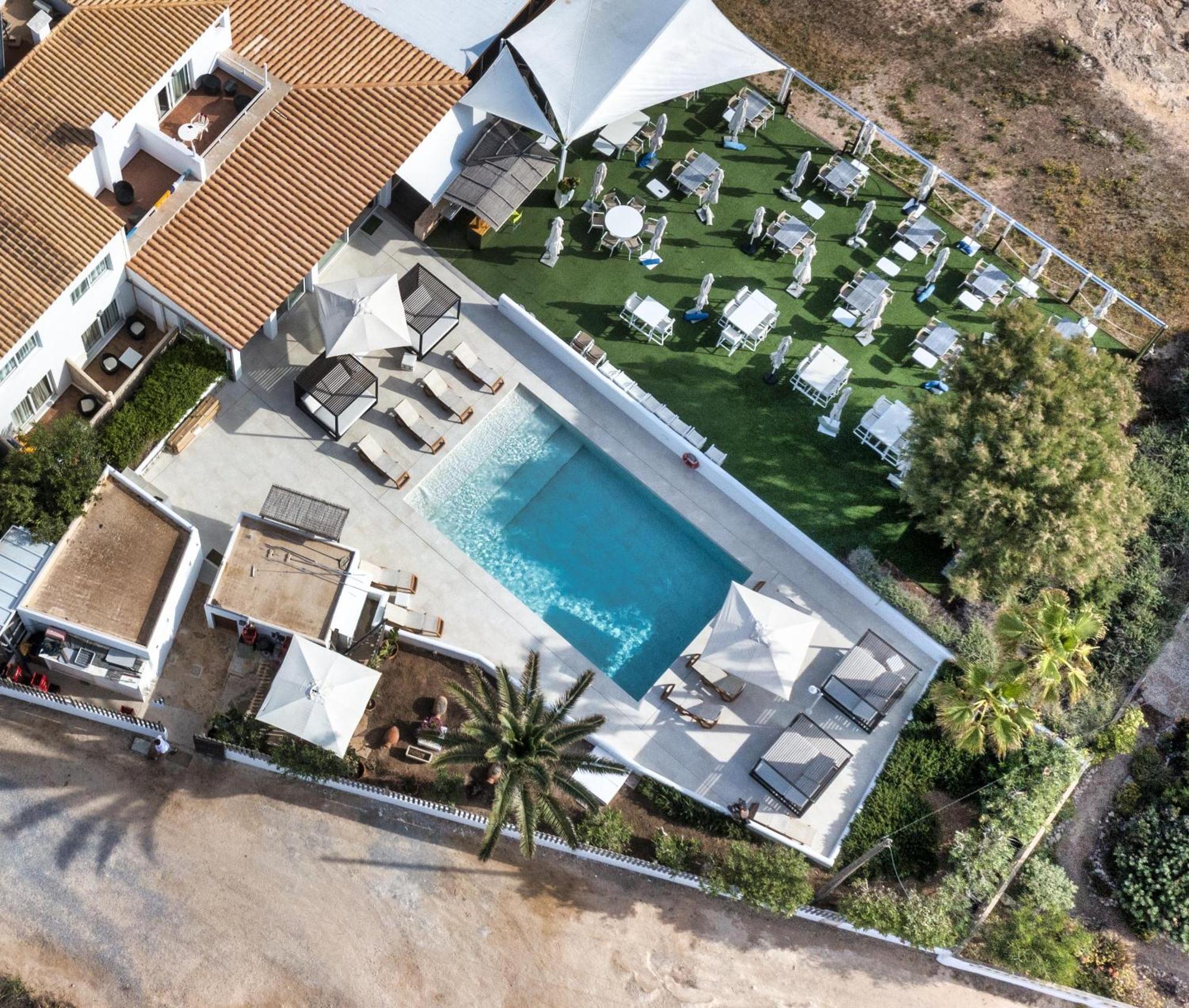 Apartamentos Es Calo Dış mekan fotoğraf