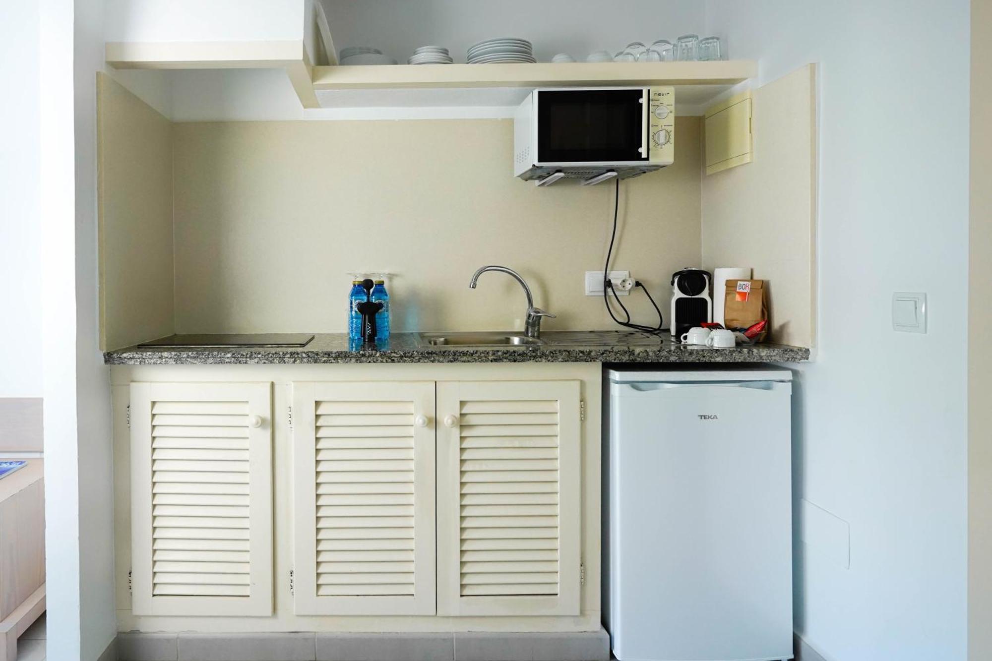 Apartamentos Es Calo Dış mekan fotoğraf